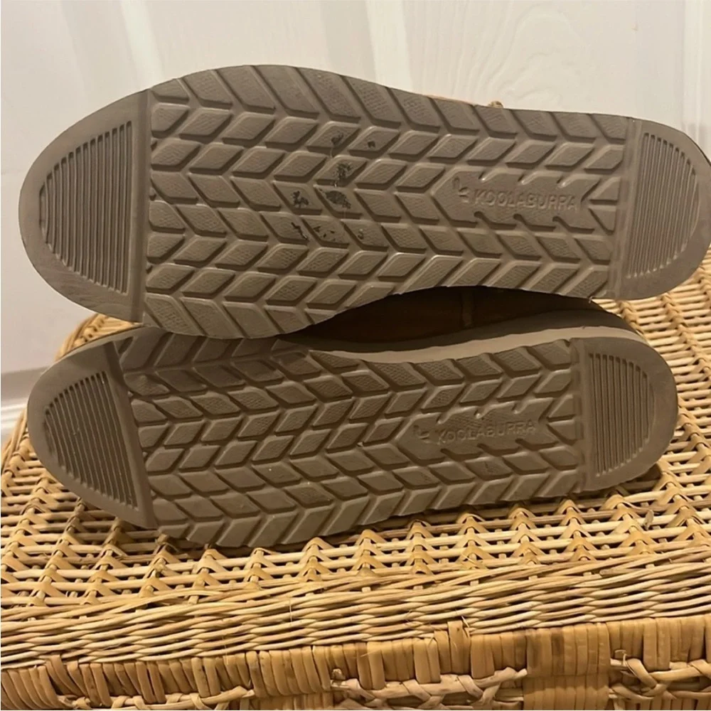 Koolaburra by Ugg Brown Suede Winter Boots - Picture 5 of 8
